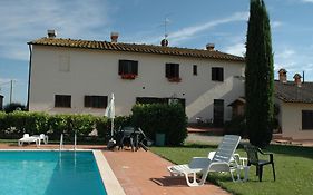 Spacious Farmhouse In Pienza With Swimming Pool